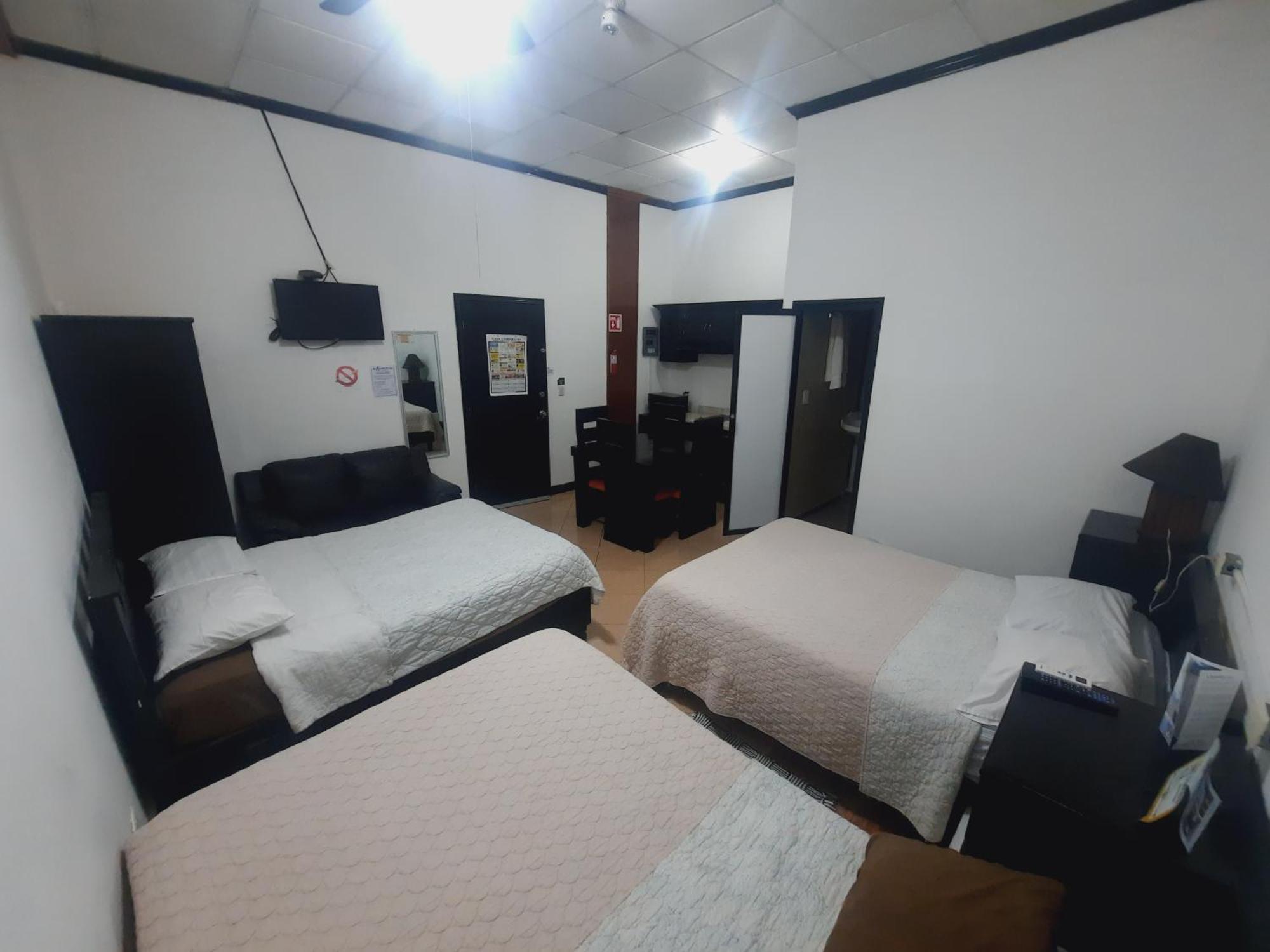 Hotel Garcias Suites, Linares Chambre photo